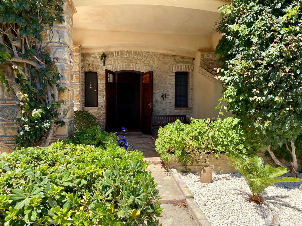 Le Colline Del Gelso-Masseria Mazzei Россано Екстер'єр фото
