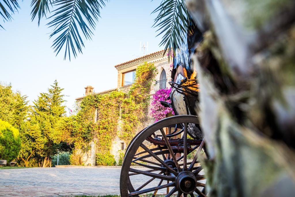Le Colline Del Gelso-Masseria Mazzei Россано Екстер'єр фото