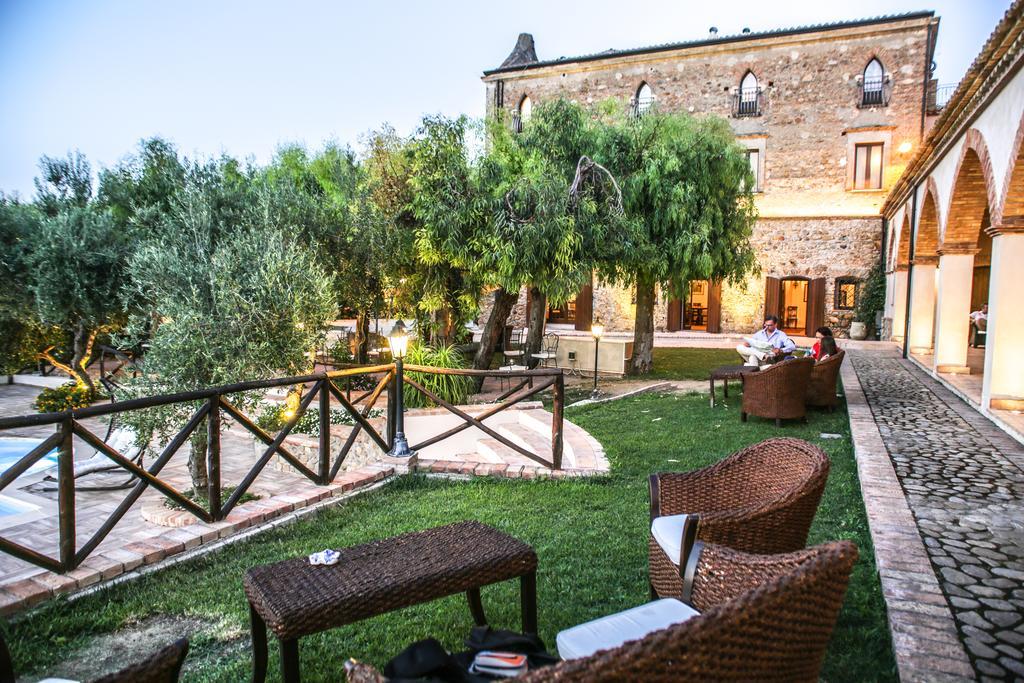 Le Colline Del Gelso-Masseria Mazzei Россано Екстер'єр фото