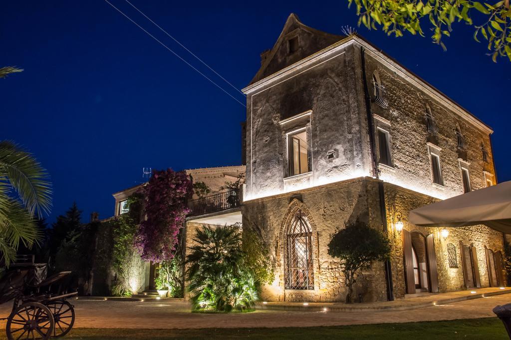 Гостьовий будинок Le Colline Del Gelso-Masseria Mazzei Россано Екстер'єр фото